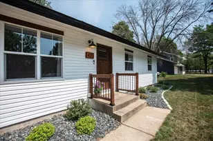421 21st Ave, Menomonie, WI 54751 - Photo 4