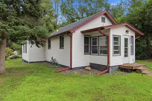 2425 7th St, Eau Claire, WI 54703 - Photo 2