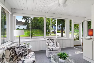 204 Gilbert Avenue, Eau Claire, WI 54701 - Photo 4