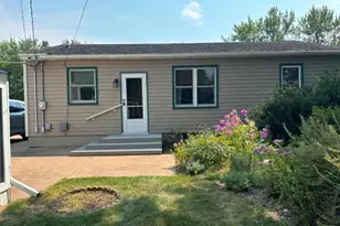 2120 Valmont Ave, Eau Claire, WI 54701 - Photo 2