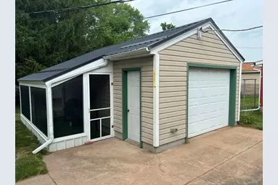 2120 Valmont Avenue, Eau Claire, WI 54701 - Photo 8