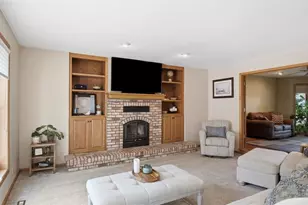 4545 Palmer Ln, Eau Claire, WI 54701 - Photo 6