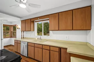 2404 Willis Ave, Eau Claire, WI 54703 - Photo 16