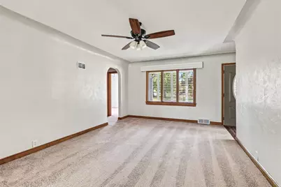 2404 Willis Avenue, Eau Claire, WI 54703 - Photo 8