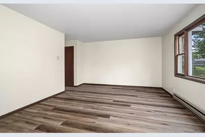 3145 Comet Avenue, Eau Claire, WI 54703 - Photo 6