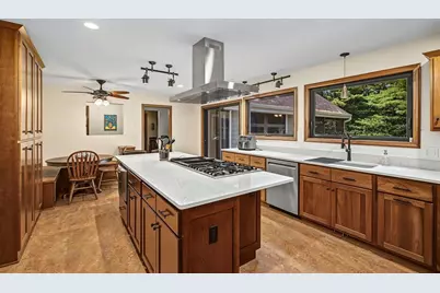 6644 Timber Lane, Eau Claire, WI 54701 - Photo 8