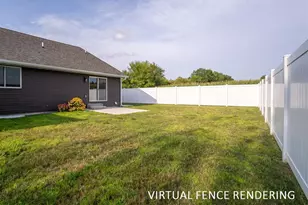 447 E Hartford St, Cadott, WI 54727 - Photo 8