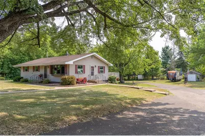 920 Menasha Avenue, Ladysmith, WI 54848 - Photo 2