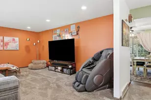 1819 Grandview Dr, Eau Claire, WI 54703 - Photo 10