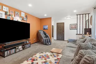 1819 Grandview Dr, Eau Claire, WI 54703 - Photo 12