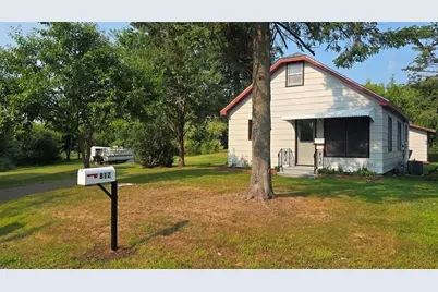 812 Phipps Avenue, Rice Lake, WI 54868 - Photo 2