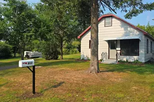812 Phipps Ave, Rice Lake, WI 54868 - Photo 2