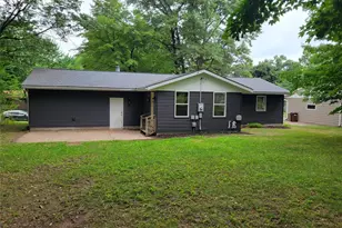 3315 Darryl Ln, Eau Claire, WI 54703 - Photo 2