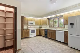2008 Noble Ct, Eau Claire, WI 54703 - Photo 4