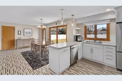 703 E Grant Avenue, Eau Claire, WI 54701 - Photo 10