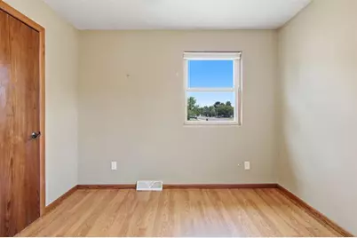 2124 Edgewood Lane, Eau Claire, WI 54703 - Photo 14