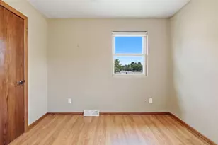 2124 Edgewood Ln, Eau Claire, WI 54703 - Photo 14