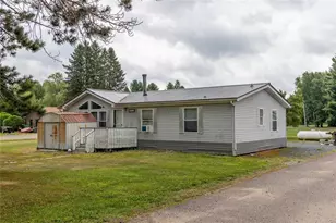 319 Chestnut Ave, Hawkins, WI 54530 - Photo 2