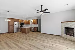 1323 Carpenter Ave, Eau Claire, WI 54703 - Photo 6