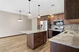 1323 Carpenter Ave, Eau Claire, WI 54703 - Photo 22