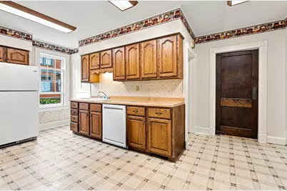 453 Summit Avenue, Eau Claire, WI 54701 - Photo 12