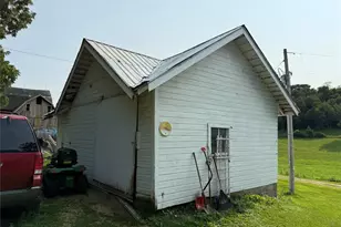 W15875 Schroeder Rd, Whitehall, WI 54773 - Photo 6