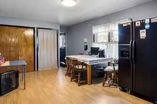 2234 11th St, Eau Claire, WI 54703 - Photo 4