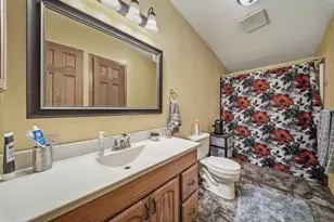 1318 S Gooder Ave, Eau Claire, WI 54703 - Photo 10