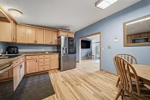1318 S Gooder Ave, Eau Claire, WI 54703 - Photo 6