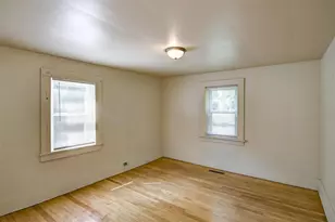 1022 E Madison St, Eau Claire, WI 54703 - Photo 10