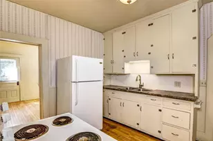 1022 E Madison St, Eau Claire, WI 54703 - Photo 6
