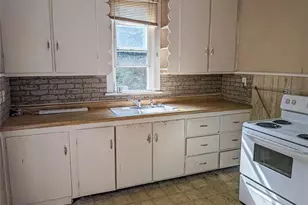1015 6th Street, Menomonie, WI 54751 - Photo 4