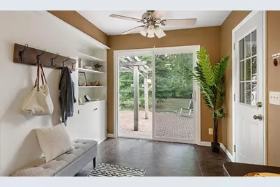 1905 E Lexington Boulevard, Eau Claire, WI 54701 - Photo 14