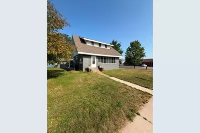 121 N River St, Spooner, WI 54801 - Photo 2