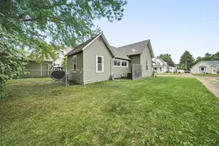 1619 Garfield Ave, Altoona, WI 54720 - Photo 6