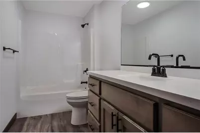 9084 S 24th Avenue, Eau Claire, WI 54703 - Photo 30