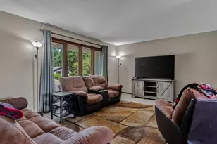 903 Pamela Pl, Eau Claire, WI 54701 - Photo 6