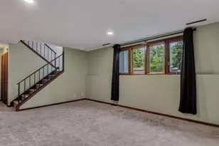 903 Pamela Pl, Eau Claire, WI 54701 - Photo 20