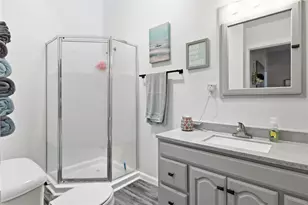 2015 4th St, Eau Claire, WI 54703 - Photo 14