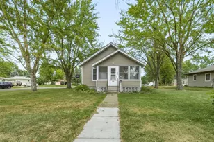 479 Irvine St, Chippewa Falls, WI 54729 - Photo 2