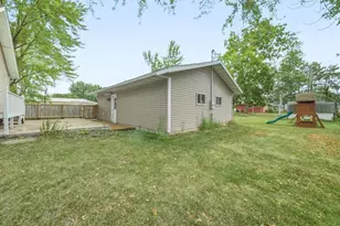 479 Irvine St, Chippewa Falls, WI 54729 - Photo 10