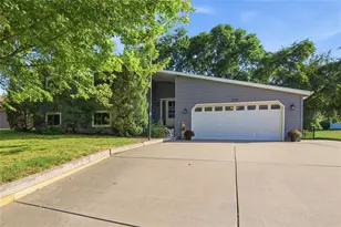 3721 Maywood Dr, Eau Claire, WI 54703 - Photo 56