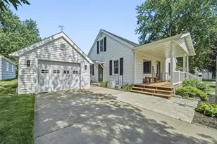 329 E 4th Ave, Stanley, WI 54768 - Photo 4