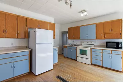 107 S Grove Street #1 &amp; 2, Chippewa Falls, WI 54729 - Photo 6