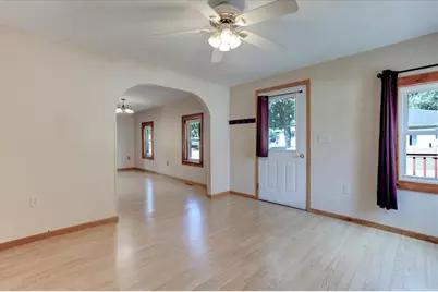 855 Stout Street, Menomonie, WI 54751 - Photo 6