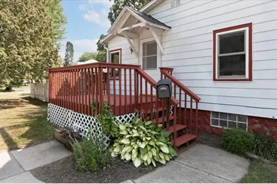 855 Stout Street, Menomonie, WI 54751 - Photo 2