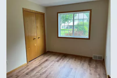 4326 W Robin Meadows Lane, Eau Claire, WI 54701 - Photo 12