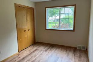 4326 W Robin Meadows Ln, Eau Claire, WI 54701 - Photo 12