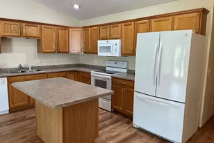 4326 W Robin Meadows Ln, Eau Claire, WI 54701 - Photo 4