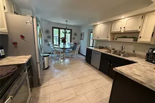 1011 Skyview Dr, Altoona, WI 54720 - Photo 12